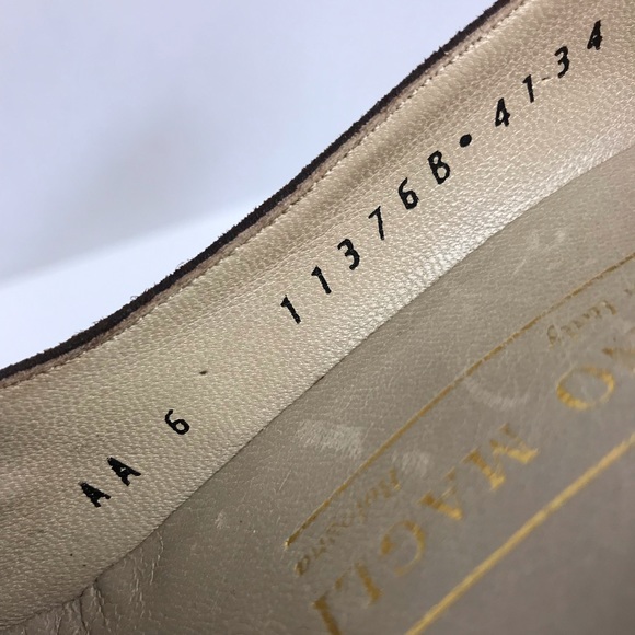 Bruno Magli Shoes. Size 6 AA - Picture 7 of 8